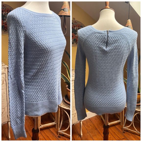 American Eagle Outfitters Sweaters - American Eagle Women Small  Blue Sweater Top Knit Long Sleeve Blue Scoop Zip